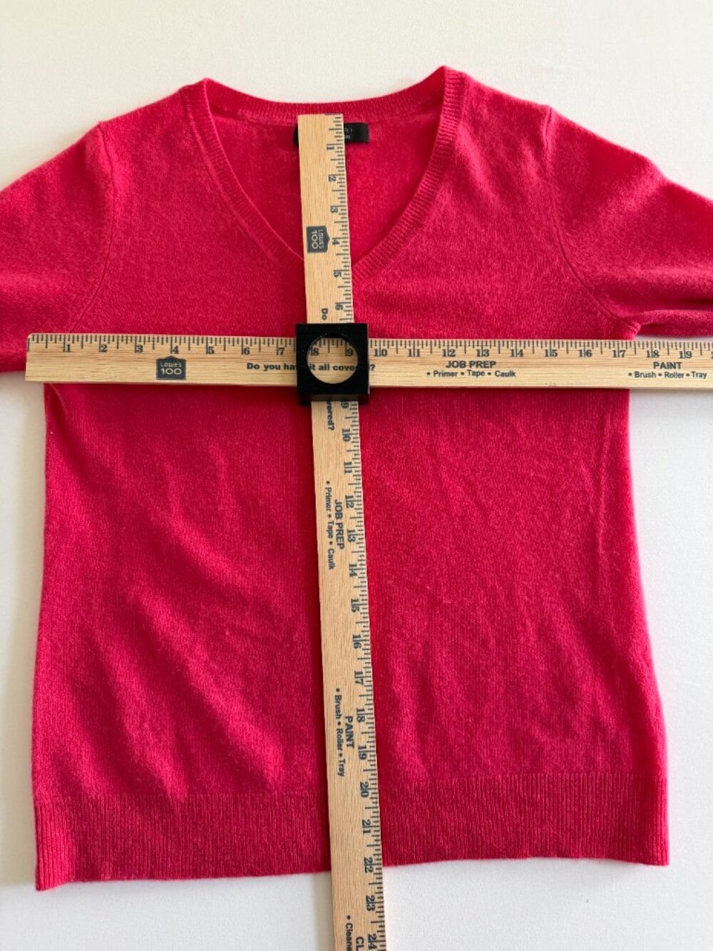 TAHARI 100% Cashmere Pink V Neck Sweater Medium - Picture 10 of 13